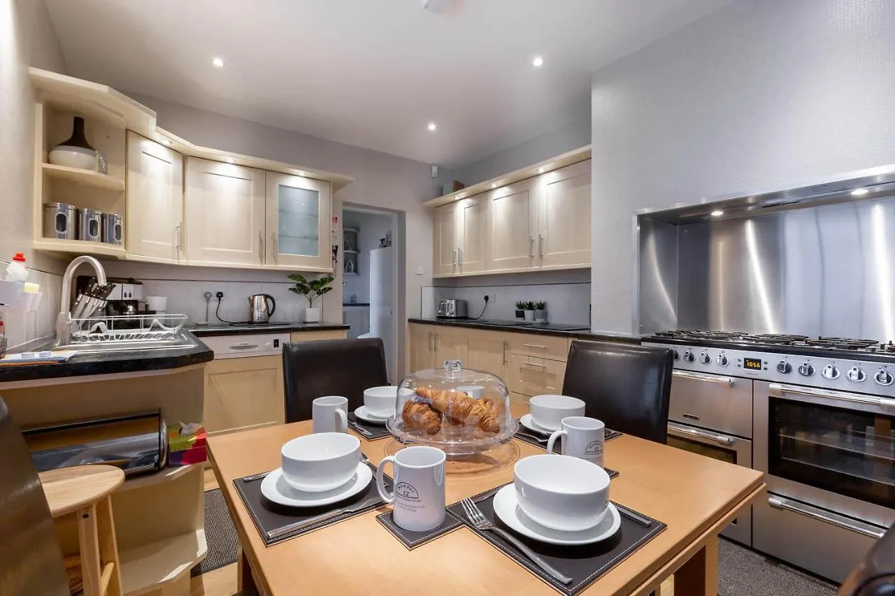 Number 12 Yorkshire Holiday House 파일리